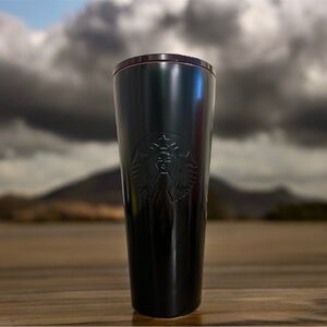 Starbucks Green and Black Gradient 2020 Matte Cup Tumbler  Limited Edition 24 oz